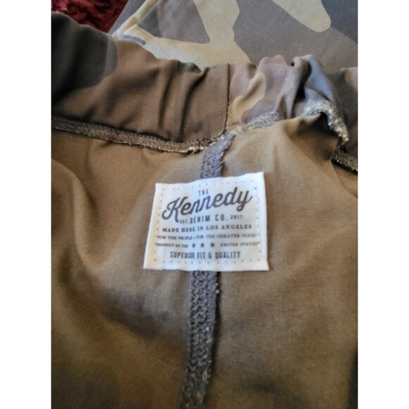 Kenndey Denim Men's Relaxed Camo The Boarder Pants Men's Size XL - Picture 9 of 11